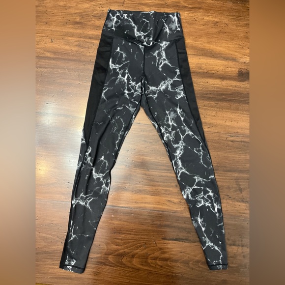 Buffbunny Set 2 Tops 1 Legging Size Small Workout Athleisure CrossFit Lift Yoga - Picture 8 of 16